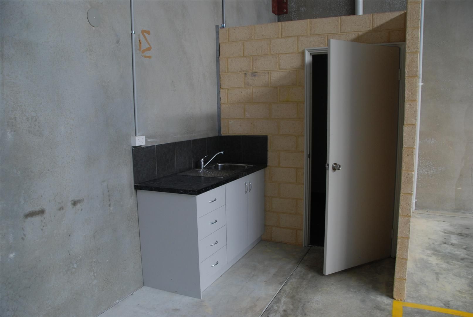 4/5 Solar Pass, BIBRA LAKE, WA 6163