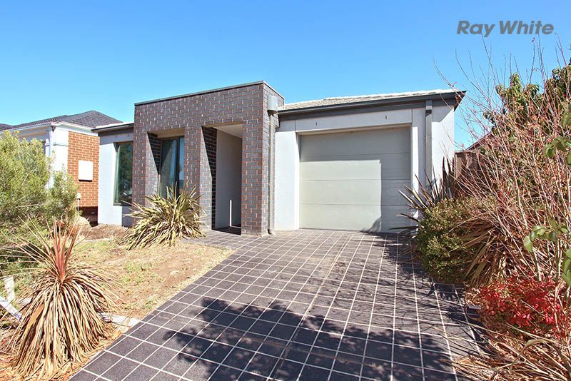 41 Pioneer Drive, DEER PARK VIC 3023