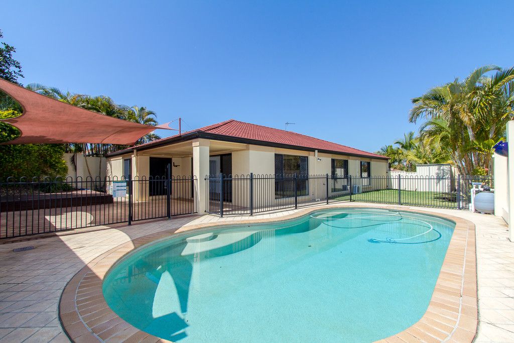 4 Little Hampton Court, ARUNDEL, QLD 4214