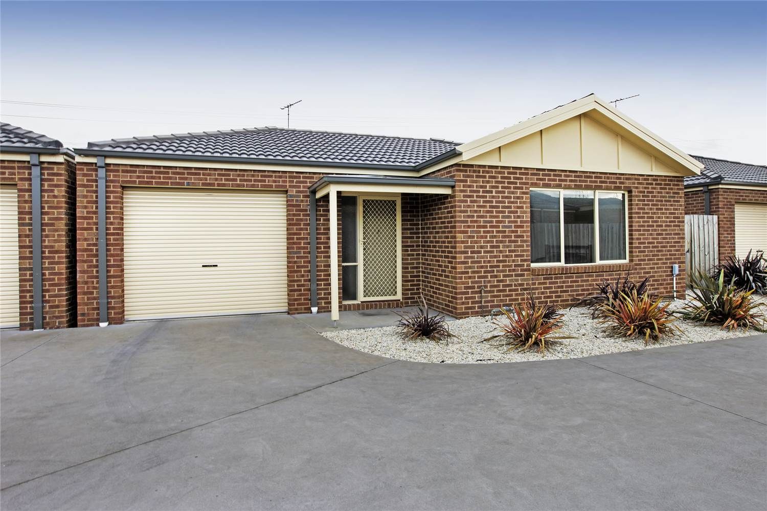 31-33 Cranbourne Drive, CORIO VIC 3214