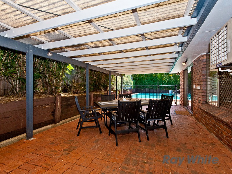 33 Whitehorse Street, CARSELDINE, QLD 4034