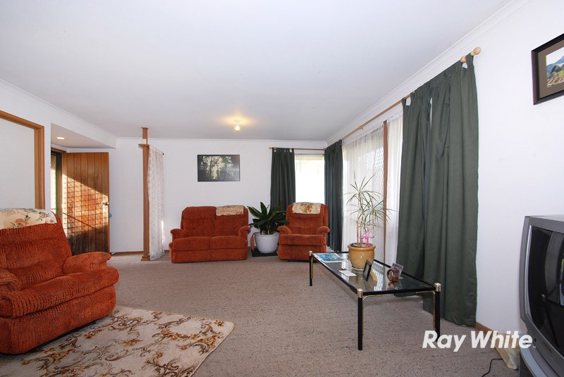 4 Kara Walk, CRANBOURNE, VIC 3977
