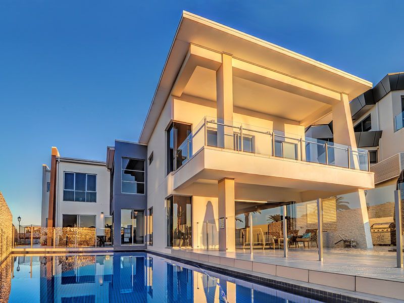 66 The Sovereign Mile, SOVEREIGN ISLANDS QLD 4216