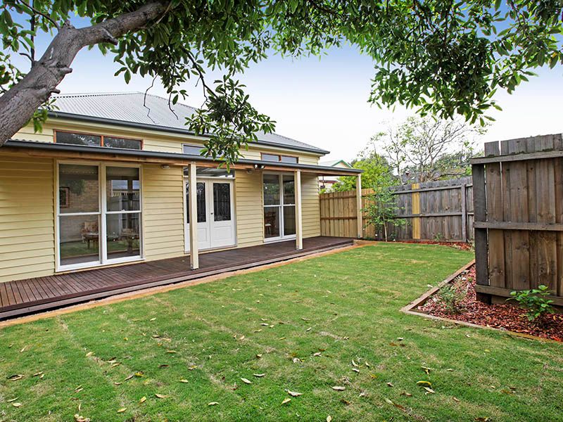 9 Crows Road, BELMONT VIC 3216