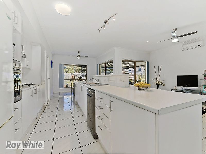 24 Tuckeroo Parade, NORTH LAKES, QLD 4509