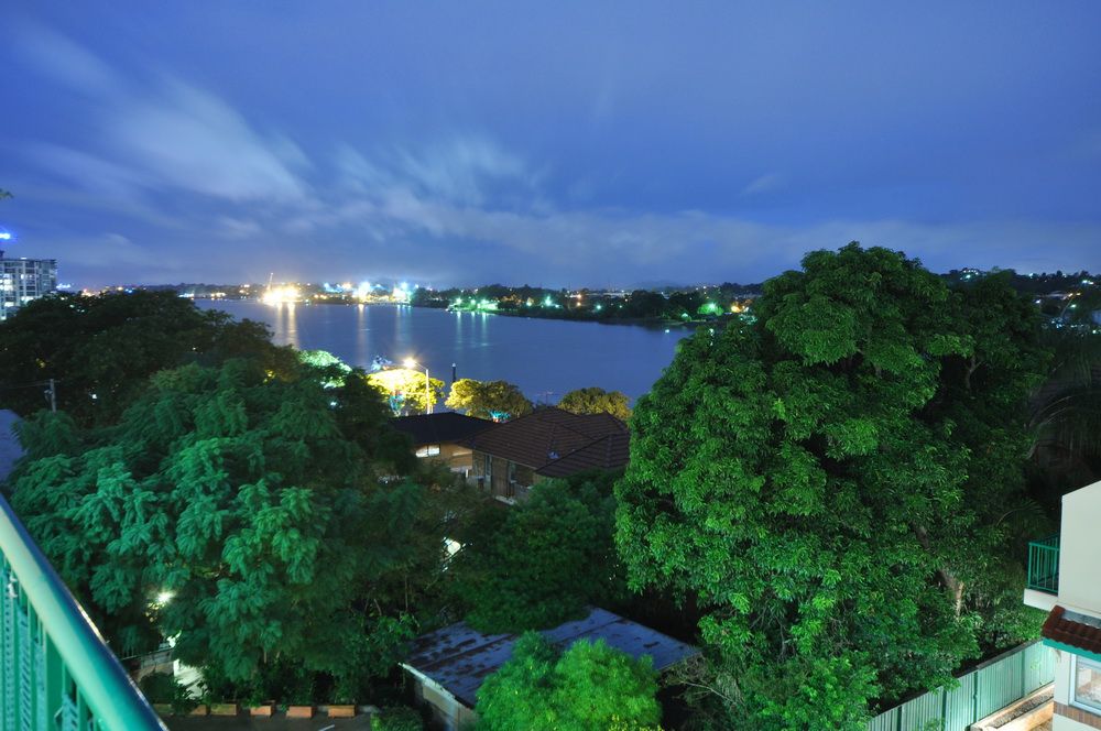 17 Whyenbah Street, HAMILTON QLD 4007