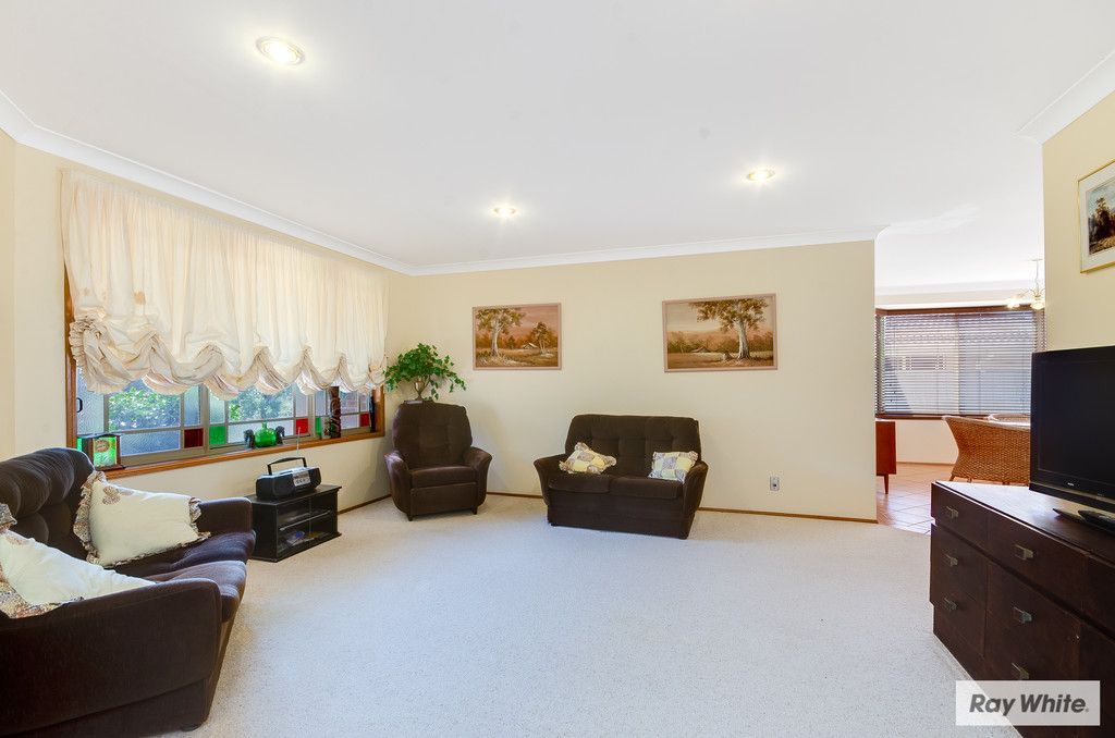 9 Winnilong Way, HORSLEY, NSW 2530