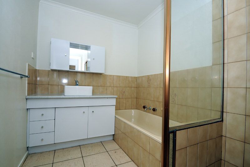 2/580  Warrigal Road, OAKLEIGH SOUTH, VIC 3167