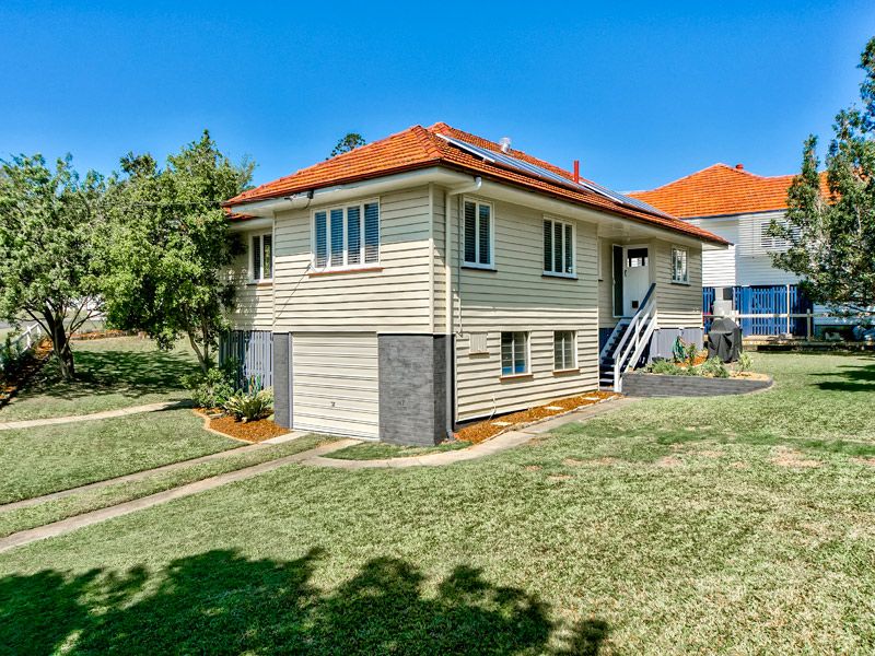 11 Bank Street, WINDSOR, QLD 4030