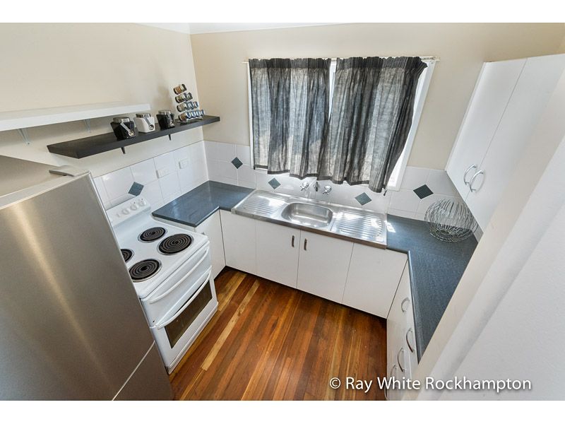 104 Stenlake Avenue, KAWANA, QLD 4701