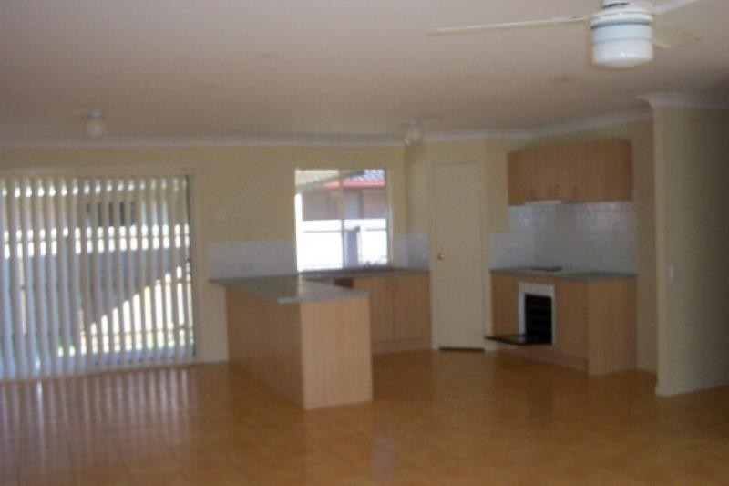 4 NIQUE Court, SCARBOROUGH, QLD 4020
