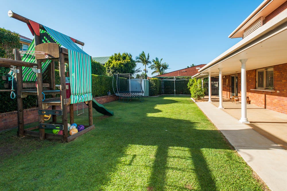 18 Boorala Crescent, EIGHT MILE PLAINS, QLD 4113
