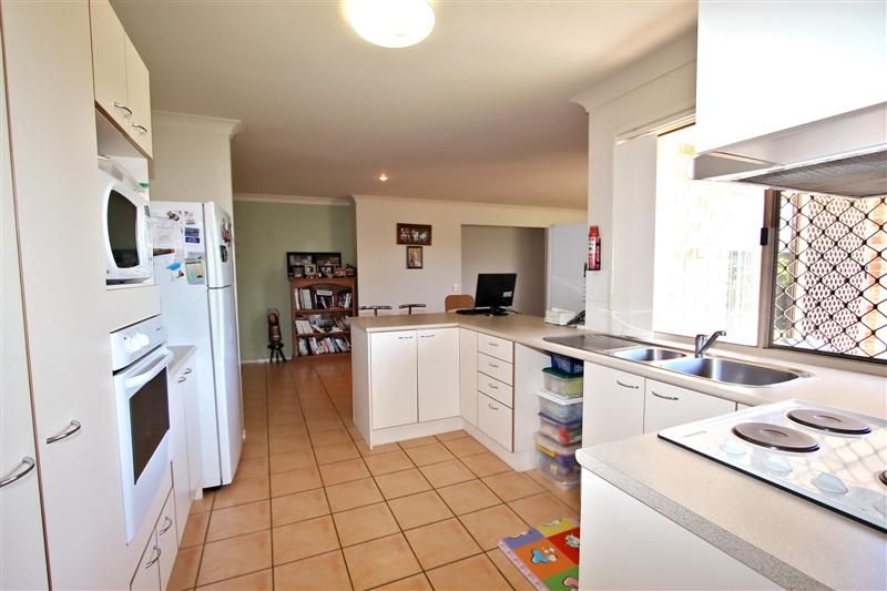 12 Eton Avenue, BOONDALL, QLD 4034