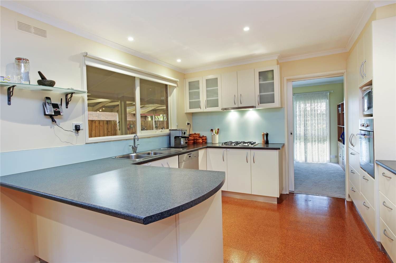 15 Cameron Crescent, LARA, VIC 3212