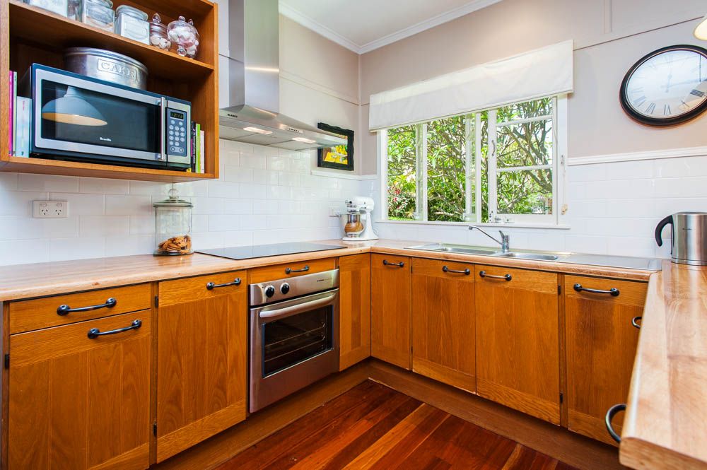 146 Lawn Street, HOLLAND PARK, QLD 4121