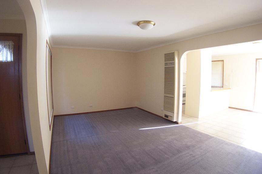 2/15 Patanga Gardens, QUEANBEYAN, NSW 2620