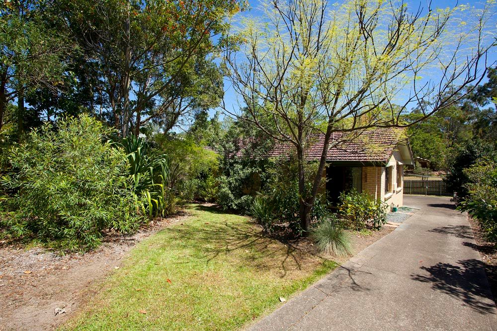 25 Hector Road, HOLLAND PARK, QLD 4121