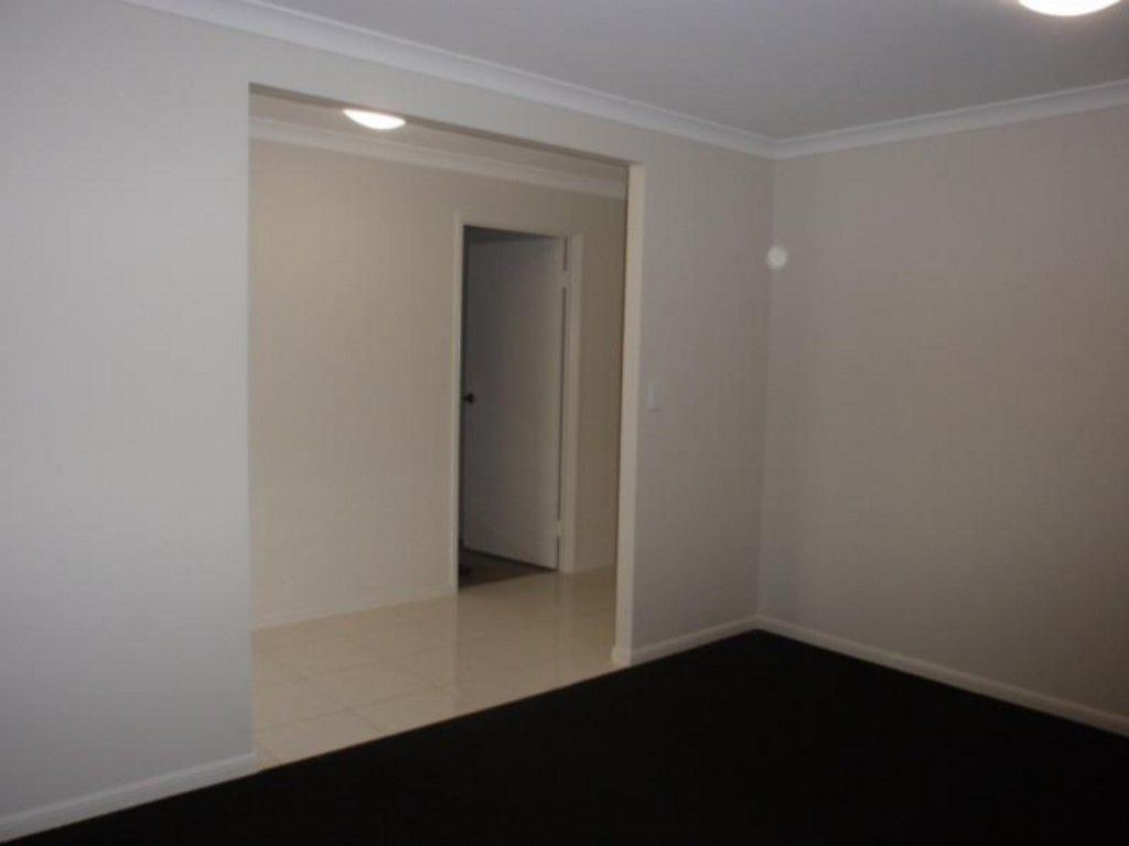 6 Eagle Street, EMERALD, QLD 4720