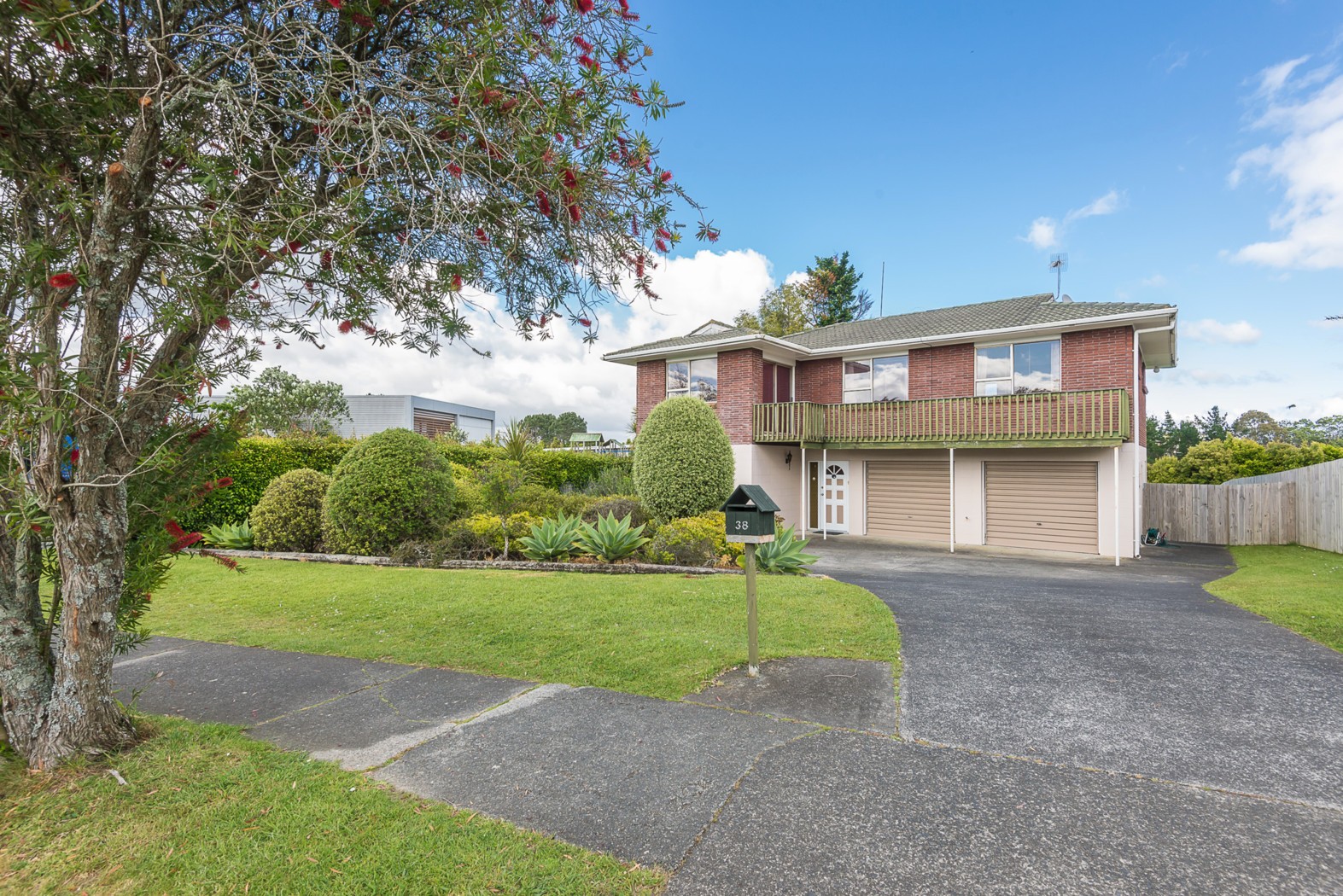 38 Sartors Avenue, BROWNS BAY, North Shore City