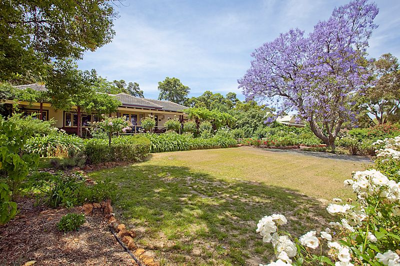 5 Seaview Terrace, KALAMUNDA, WA 6076