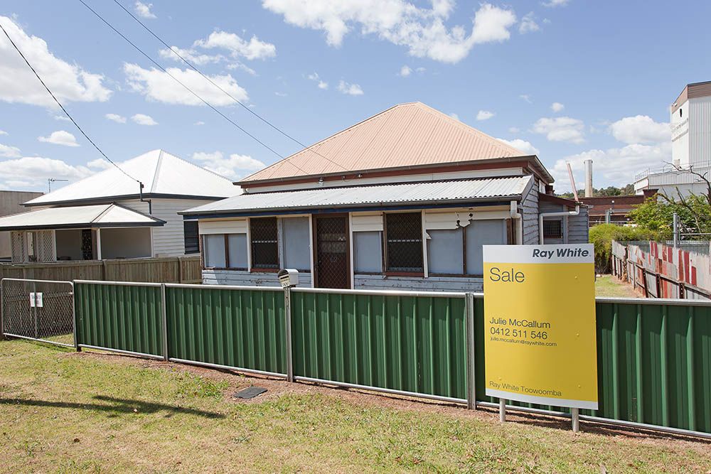 62 Mort Street, NORTH TOOWOOMBA QLD 4350