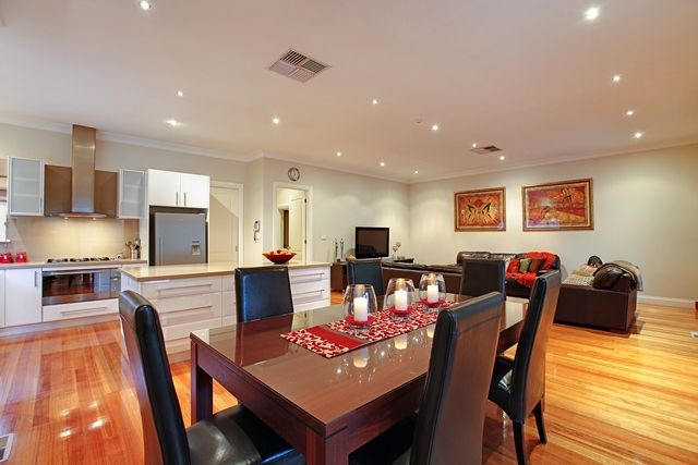 4 Powell Street, RESERVOIR, VIC 3073