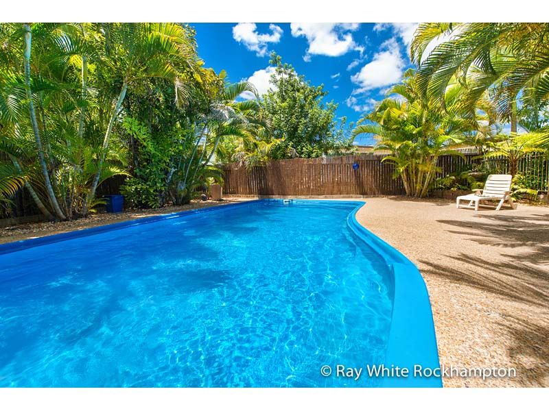 25 Capricorn Crescent, NORMAN GARDENS, QLD 4701