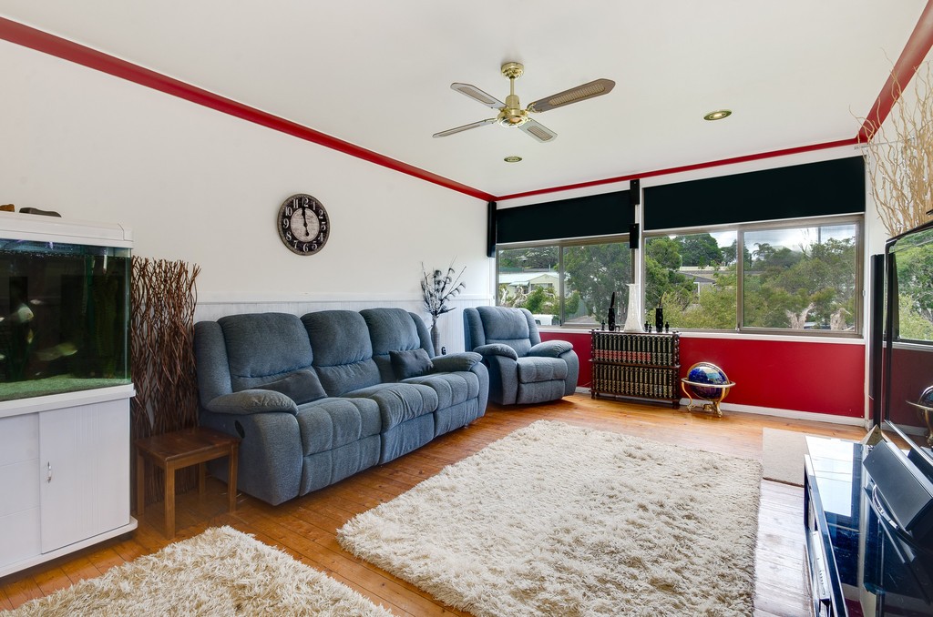 27 Thornbury Avenue, UNANDERRA, NSW 2526