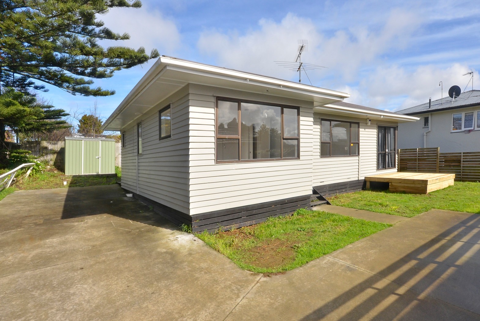 9 Beaumonts Way, MANUREWA, Manukau City