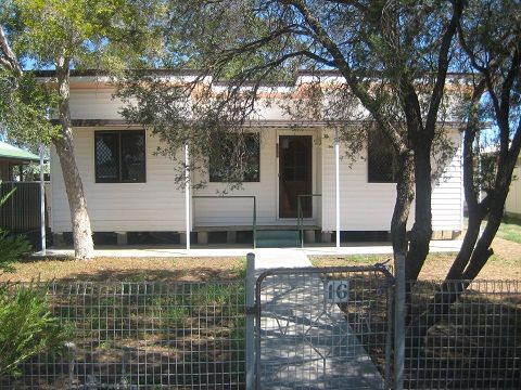 16 Auburn Street, COONAMBLE NSW 2829