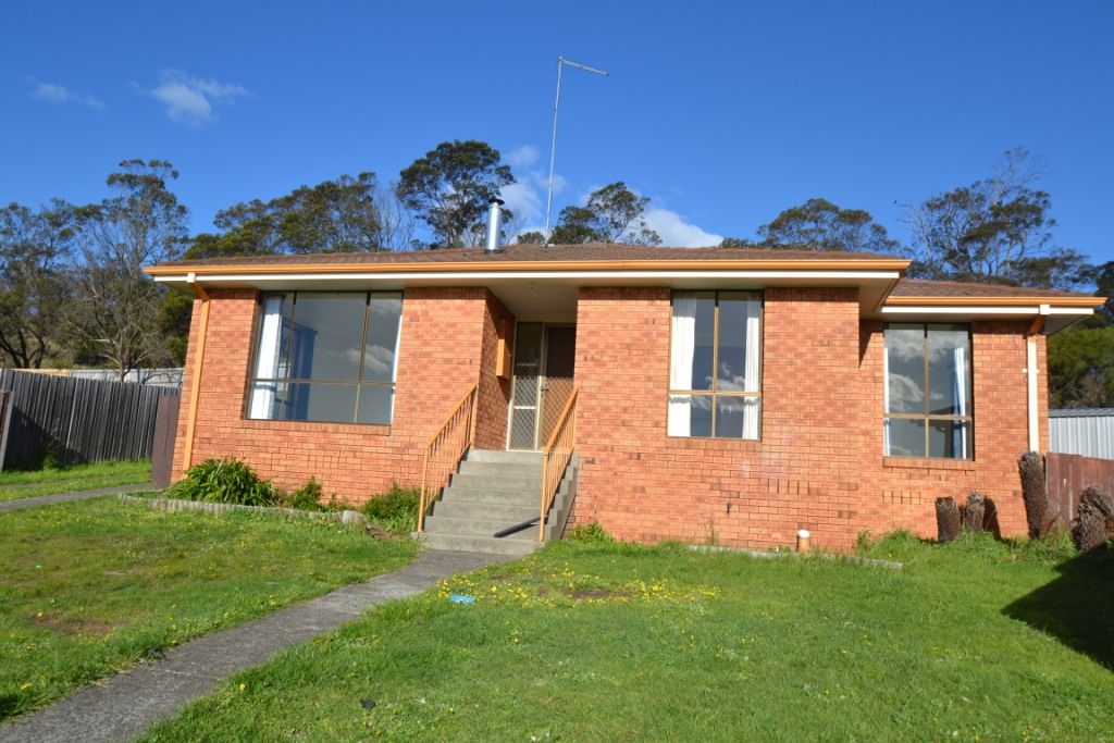 36 Honeysuckle Court, ROCHERLEA TAS 7248