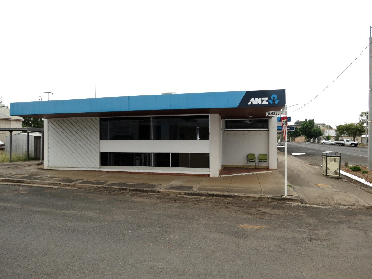 64 Eclipse Street, SPRINGSURE, QLD 4722