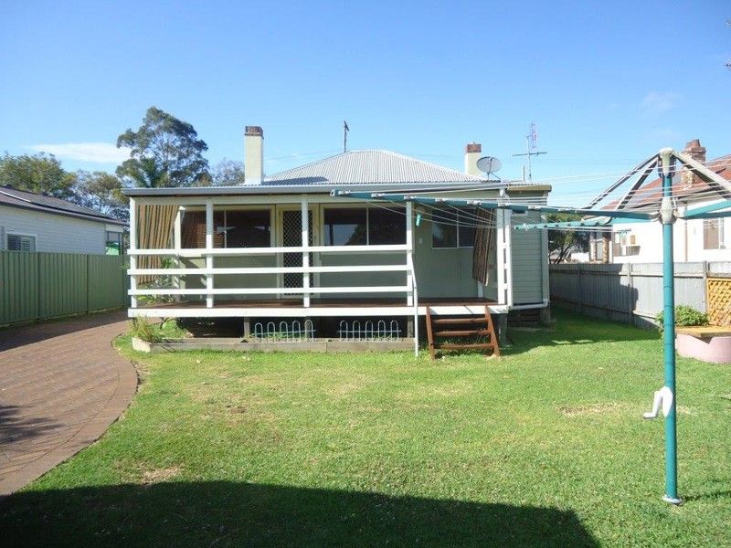 14 Fourth Street, ADAMSTOWN, NSW 2289