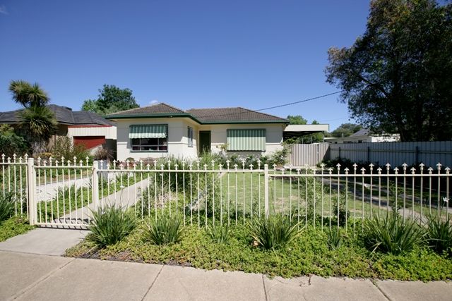 45 Tichborne Crescent, KOORINGAL, NSW 2650