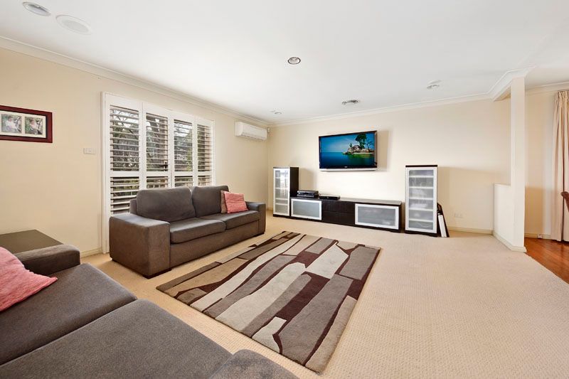 90 Blaxland Drive, ILLAWONG, NSW 2234