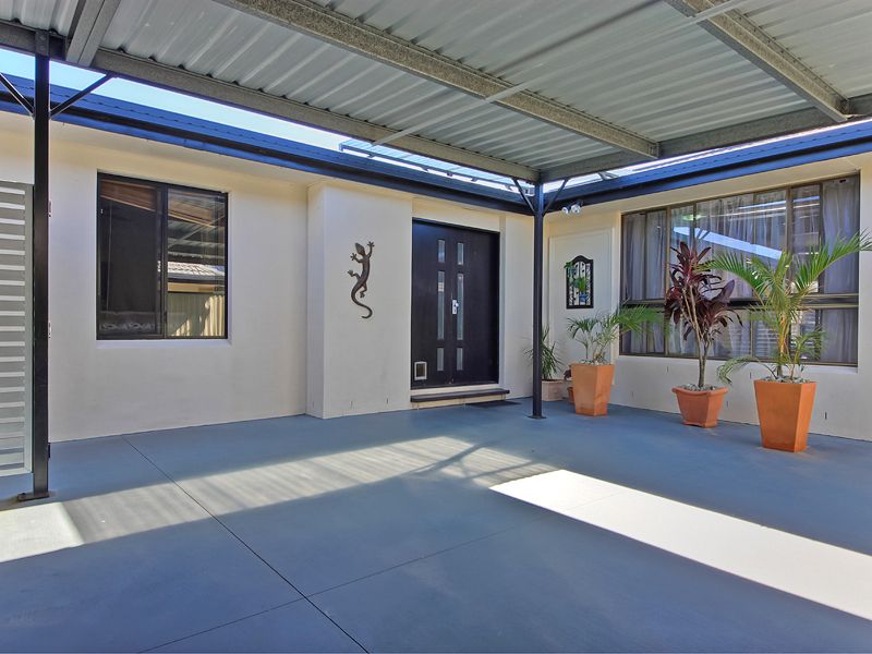 8 Beacon Crescent, NEWPORT, QLD 4020
