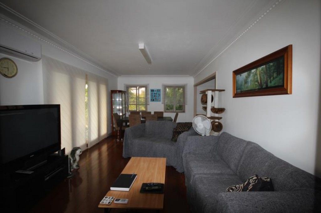 106 Marshall Road, HOLLAND PARK, QLD 4121