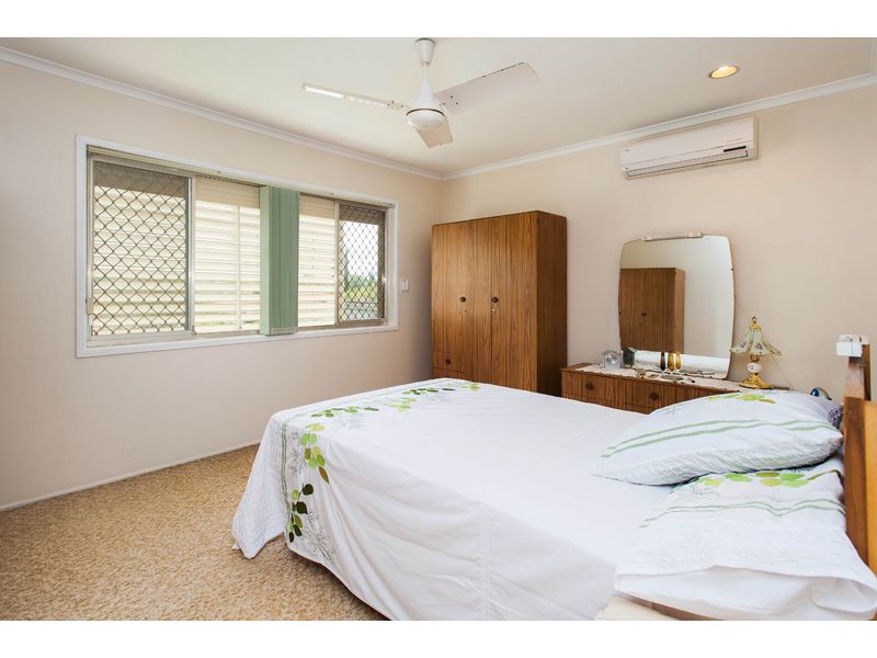 4 Justice Street, WISHART, QLD 4122