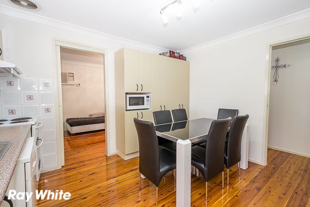 10 Coolatai Crescent, BOSSLEY PARK, NSW 2176