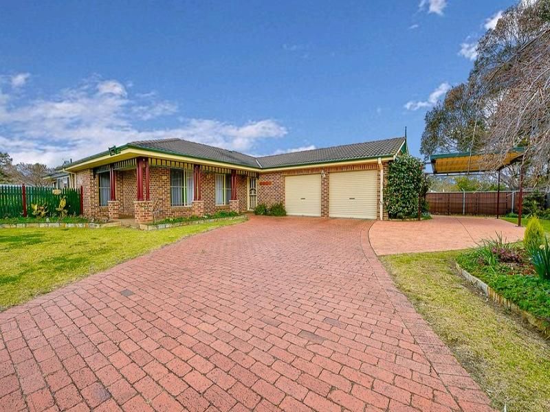 1 Davis Place, THIRLMERE NSW 2572
