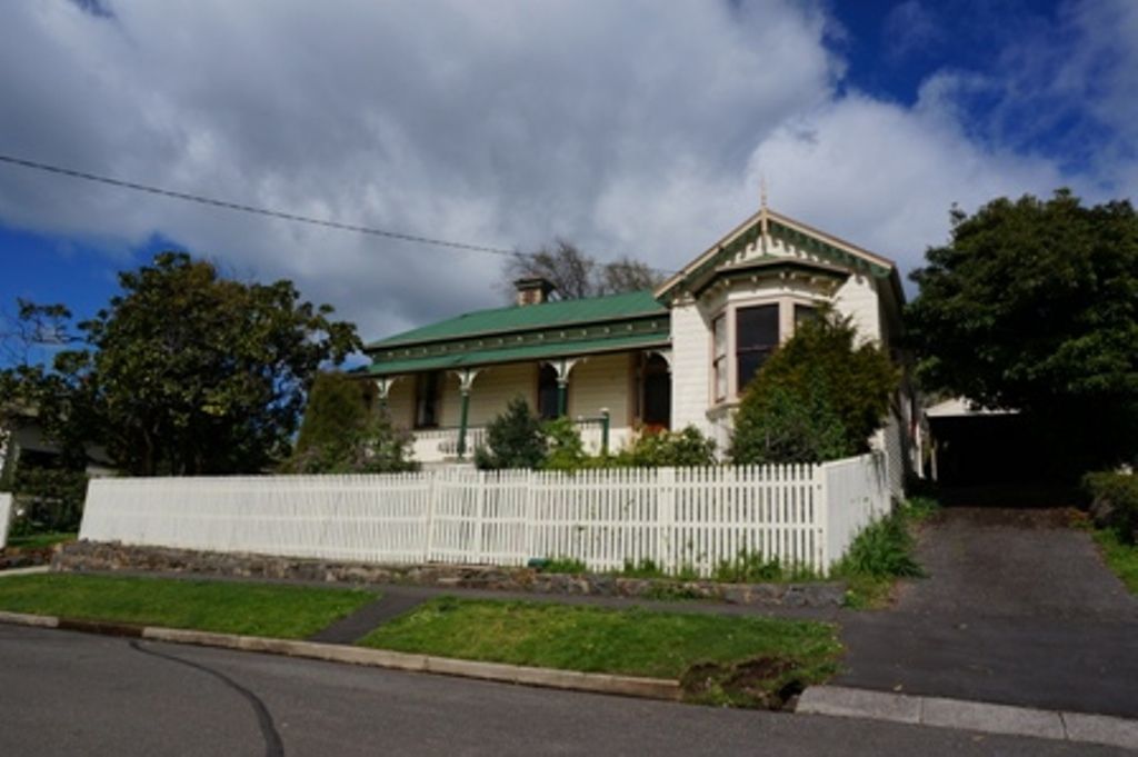 8 Hill Street, WEST LAUNCESTON TAS 7250