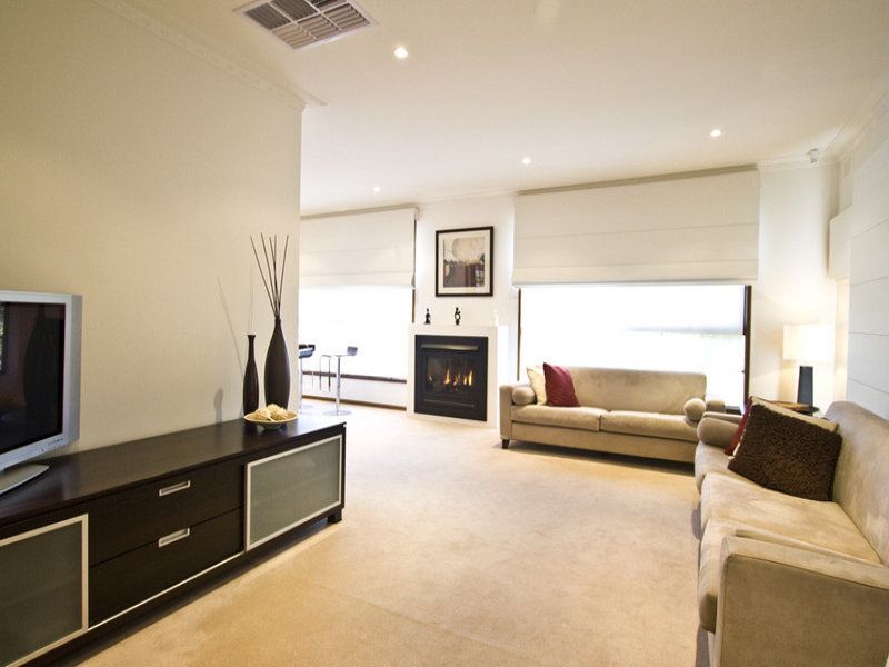 8 Kerta Close, GREENSBOROUGH, VIC 3088