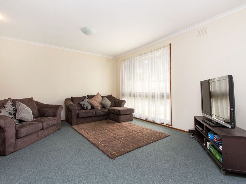 2 Twofold Close, DINGLEY VILLAGE, VIC 3172