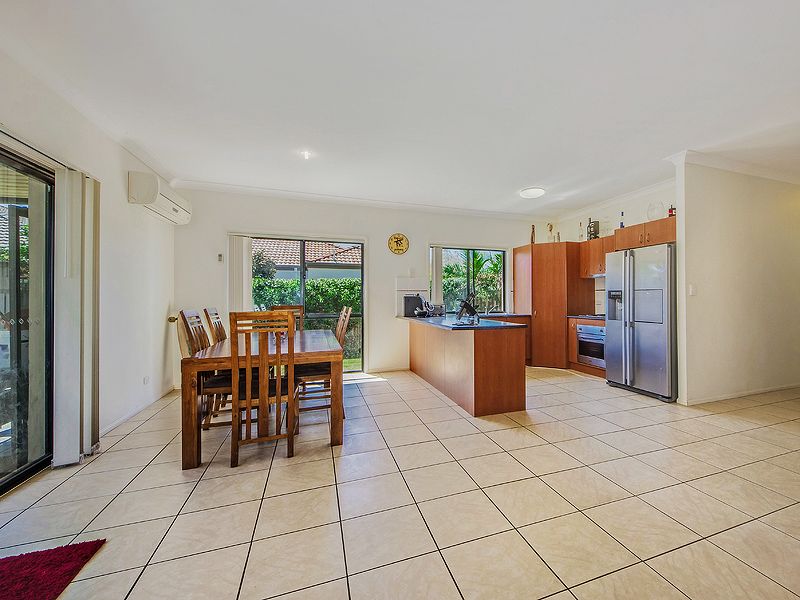 40 Palma Crescent, VARSITY LAKES, QLD 4227
