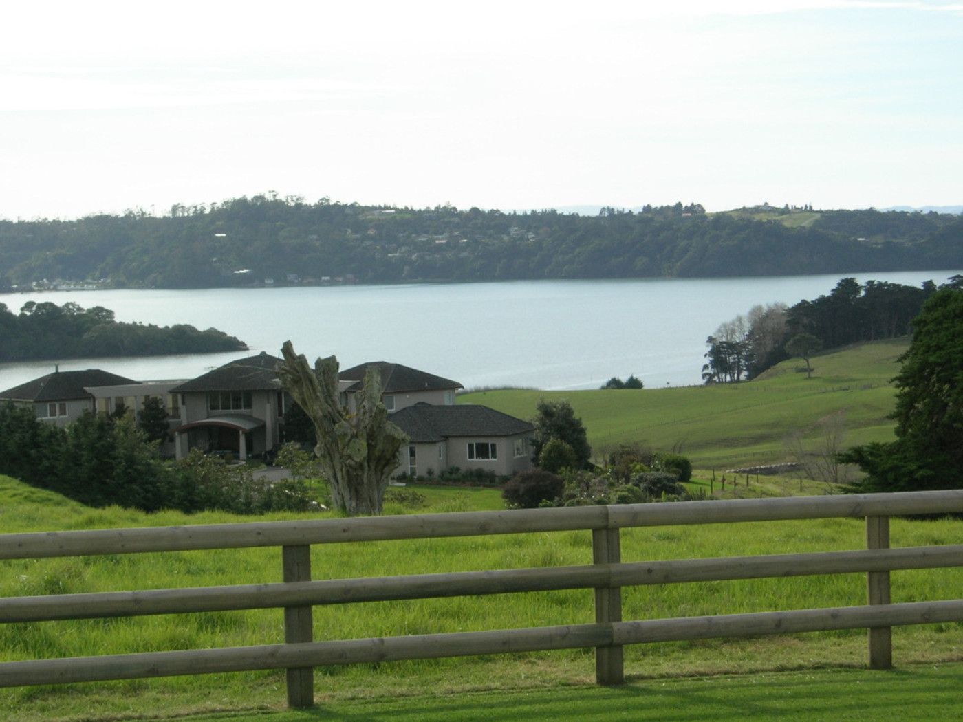 175 Vaughans Road, OKURA, North Shore City
