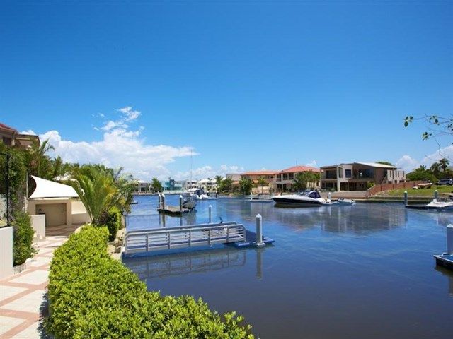 1-3 Queen Guineveres Place, SOVEREIGN ISLANDS, QLD 4216
