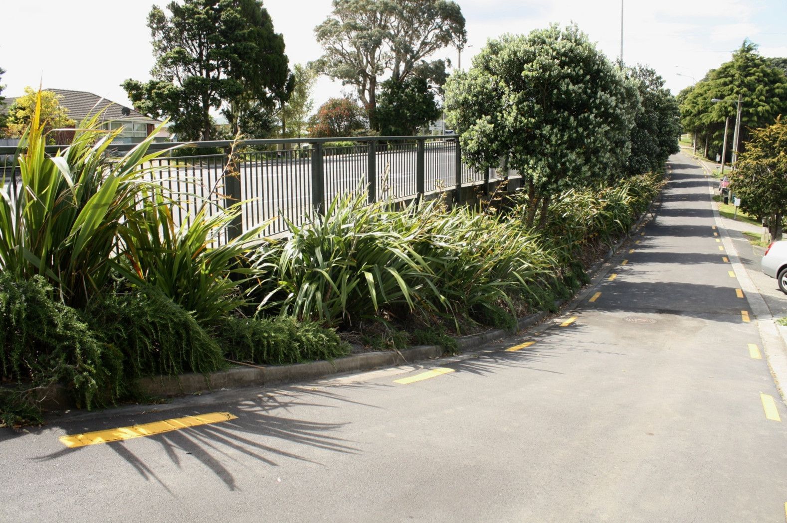 415 Glenfield Road, GLENFIELD, North Shore City