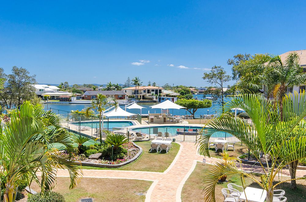 6 Back Street, BIGGERA WATERS QLD 4216