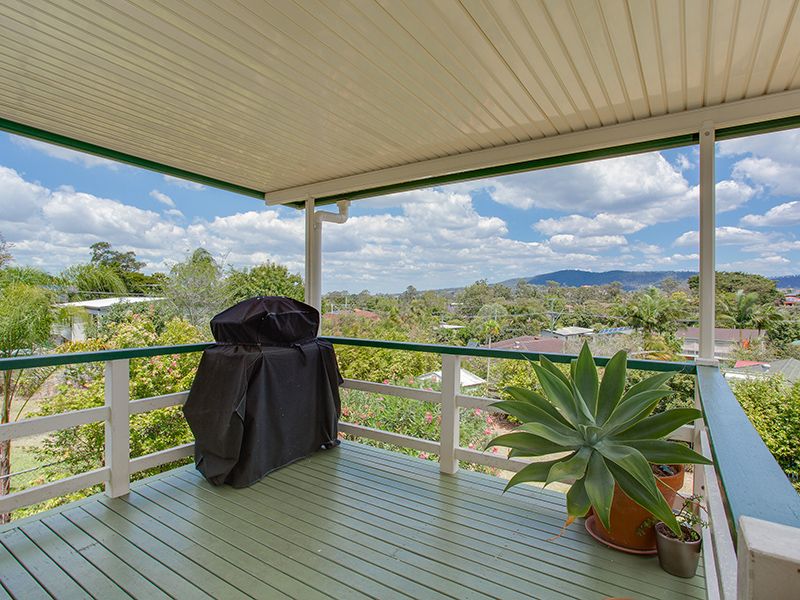 5 Bursaria Court, Everton Hills, QLD 4053