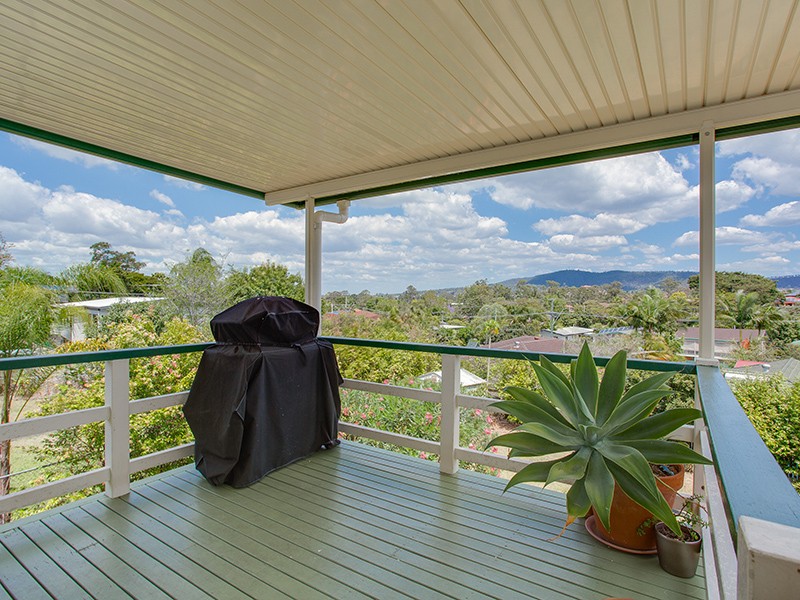 5 Bursaria Court, Everton Hills, QLD 4053